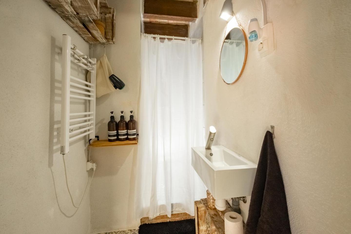 Apartamento En El Corazon De Tarragona. Planta Baja Con Patio. Exterior foto